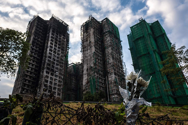 Hong Kong’da yangın mağdurlarına destek sürüyor<