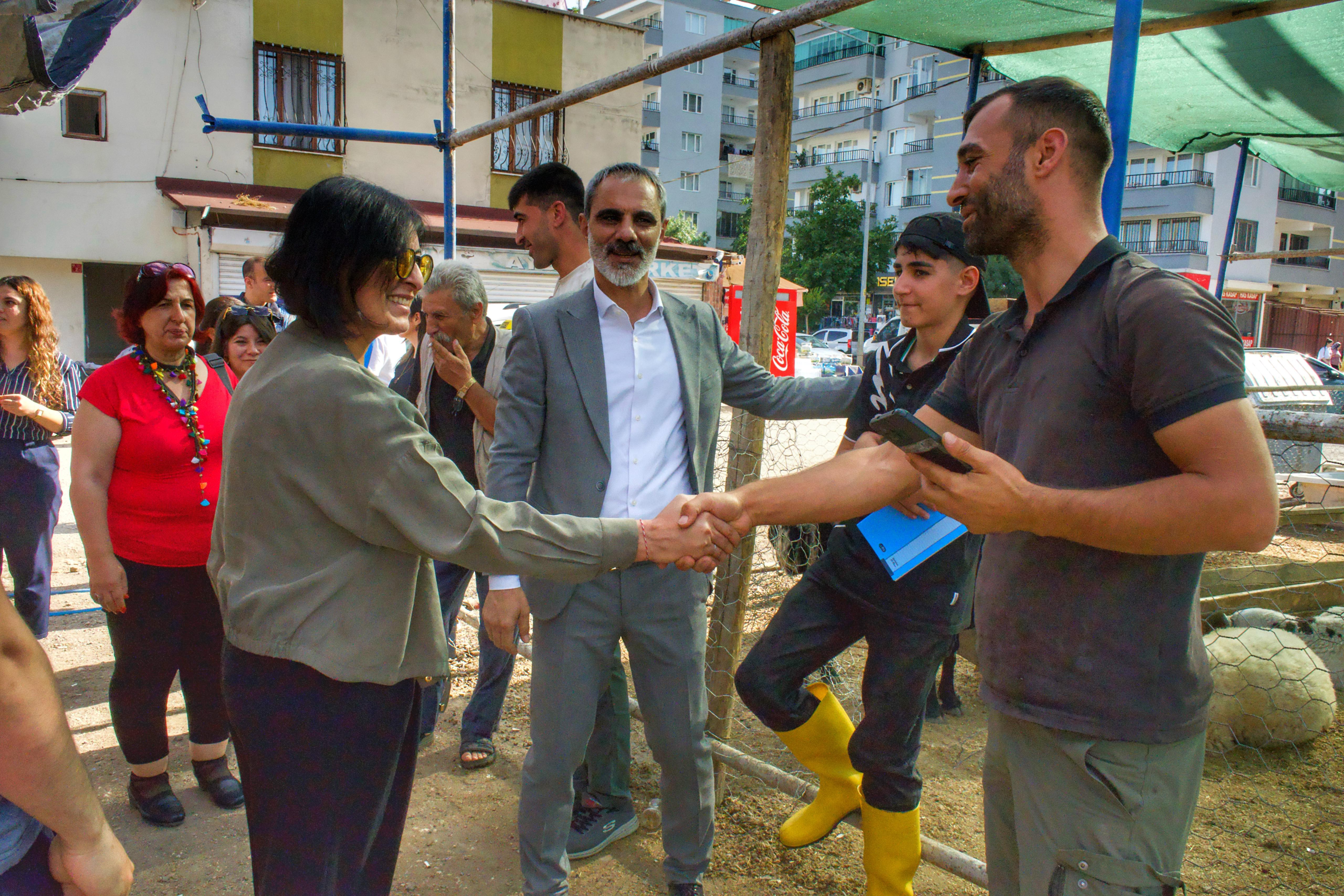 Kayapınar eş başkanları, Kurban Bayramı öncesi denetim gerçekleştirdi