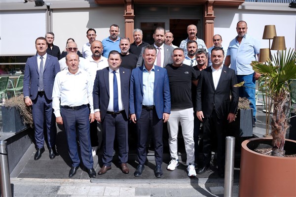 Başkan Sarıkurt, M plakalı şoför esnafıyla bir araya geldi<