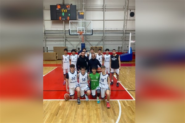 Mamak Belediyesi Basketbol Takımı, rakibini 66-50 mağlup etti<