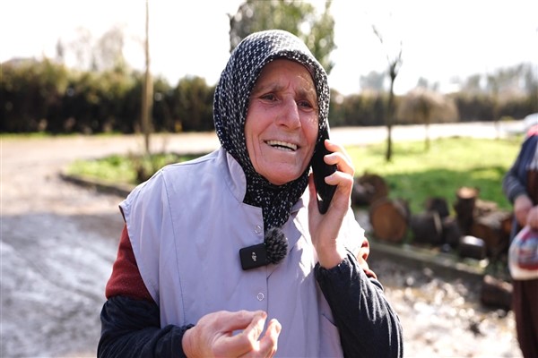 Düzce Belediyesi çalışanlarından Sevgililer Günü sürprizi<