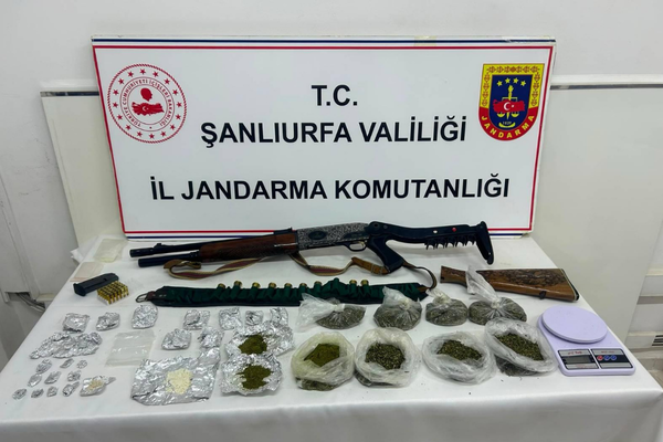 Şanlıurfa'da uyuşturucu operasyonu: Esrar, eroin ve silah ele geçirildi