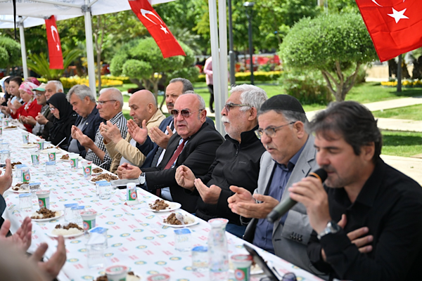 Manisa’da şehitler için anma programı düzenlendi<