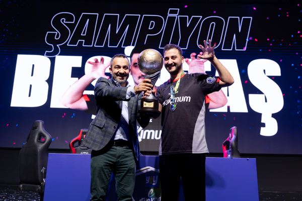 Yaay eTürkiye Kupası'nda şampiyon Beşiktaş oldu<