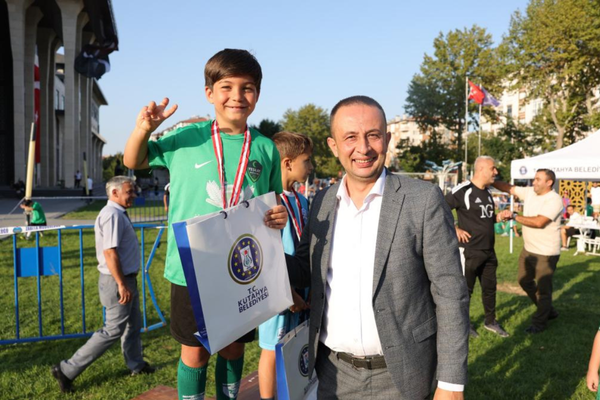 Kütahya’da çocuklar penaltı turnuvasında buluştu<