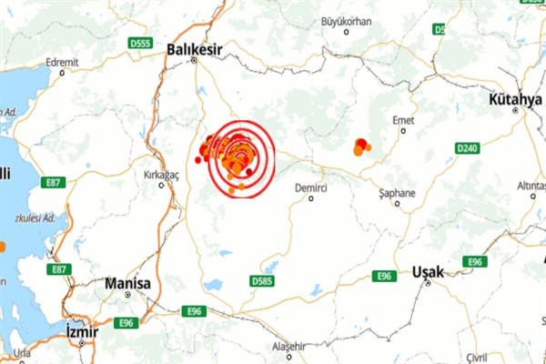 Balıkesir Sındırgı'da peş peşe deprem