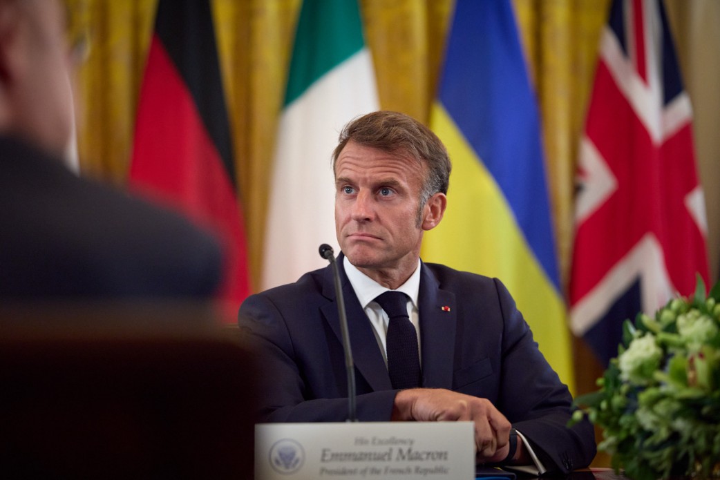Macron: Savaş hiçbir koşulda bölgeye yayılmamalıdır<