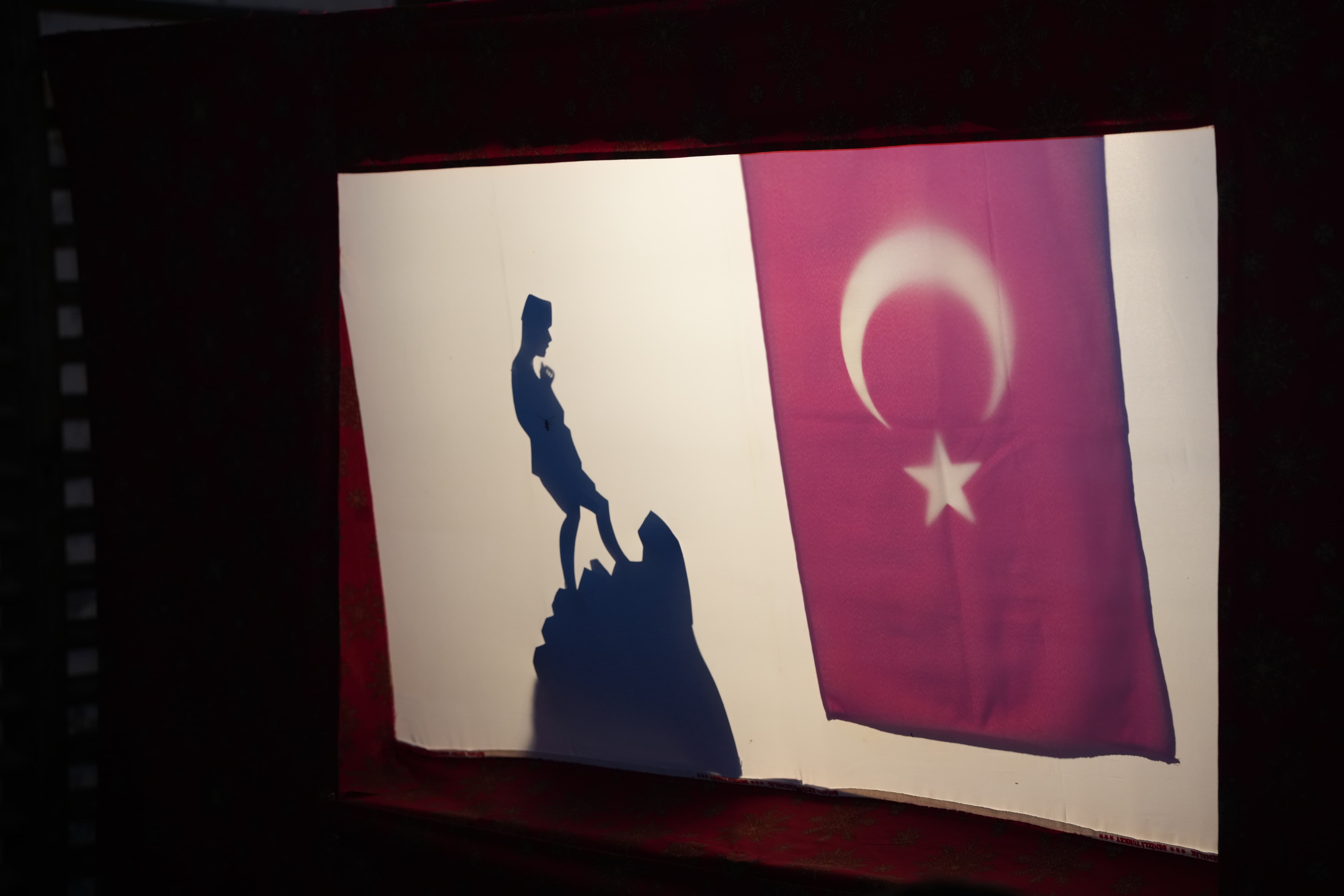 Çorlu'da geleneksel Türk tiyatrosu yaşatılıyor