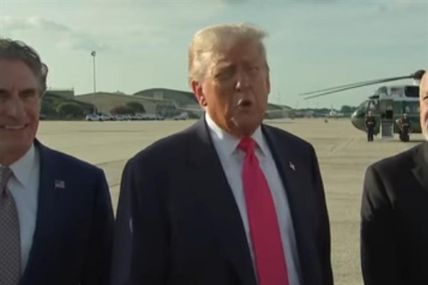 Trump, bazı Patriot Füzelerinin Ukrayna'ya yolda olduğunu söyledi<