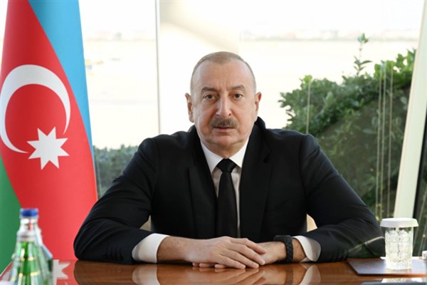 Azerbaycan Cumhurbaşkanı Aliyev, Şara ile telefonda görüştü<