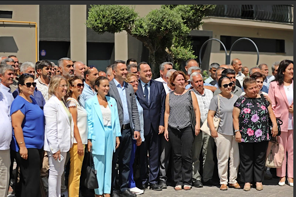 Başkan Dutlulu, Akhisar’da muhtarlarla bir araya geldi<