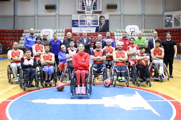 İzmir Tekerlekli Sandalye Basketbol Takımı, ''EuroCup1'' elemelerinde maça çıkacak<