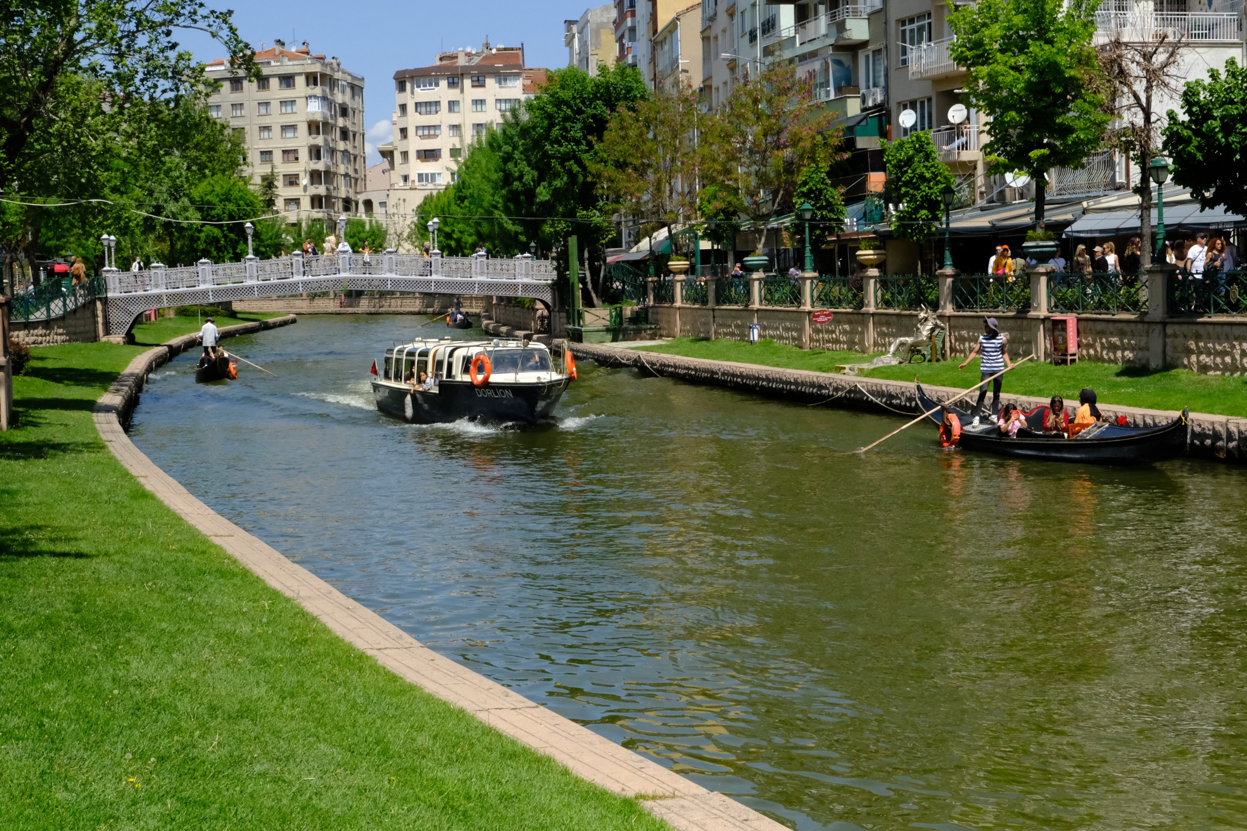 Eskişehir Büyükşehir Belediyesi'nden 15 Temmuz mesaisi<