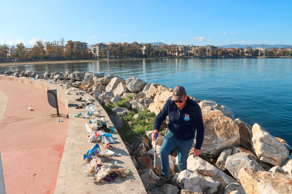 Yalova Şiir Yolu'nda çevre temizliği<