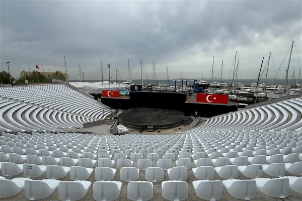 Barış Manço Amfi Tiyatrosu yenilendi<