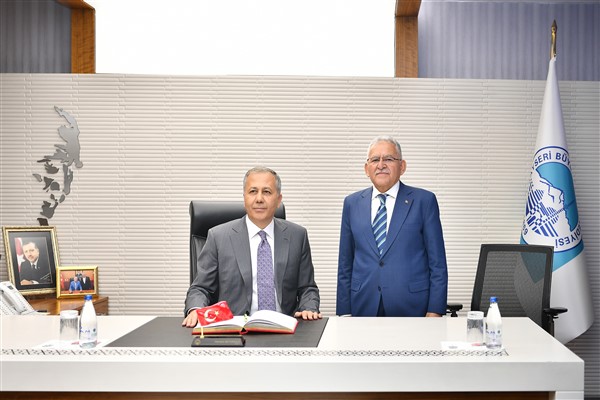 Bakan Yerlikaya, Başkan Büyükkılıç’ı ziyaret etti<