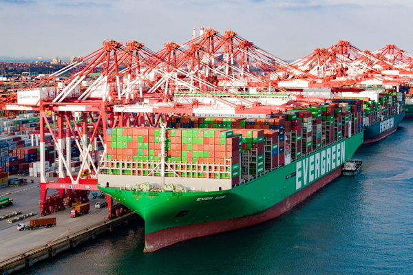 Çin limanlarında yük işlem hacmi yüzde 4,4 arttı<