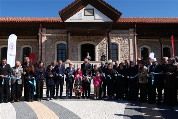 Sivas Numan Efendi Halk Kütüphanesi açıldı 