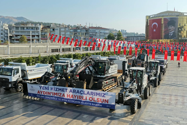  Aydın araç filosuna 14 yeni hizmet aracı kattı<