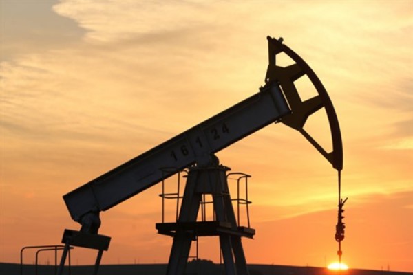 Petrol fiyatları gerilemeye rağmen son kazançların çoğunu korudu