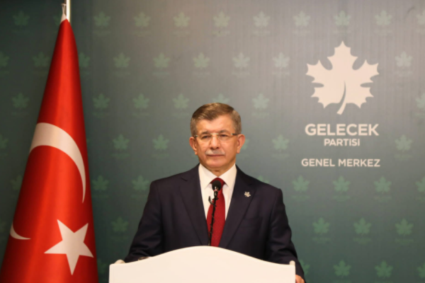 Davutoğlu'ndan Sırrı Süreyya Önder için geçmiş olsun mesajı