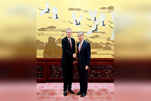 Wang Yi, ABD senato heyetiyle görüştü<