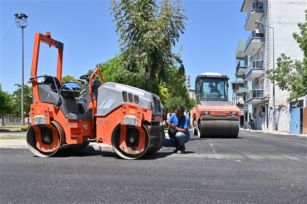 Kazım Karabekir ve Yaraşlı mahallelerinde yol çalışmaları tamamlandı<