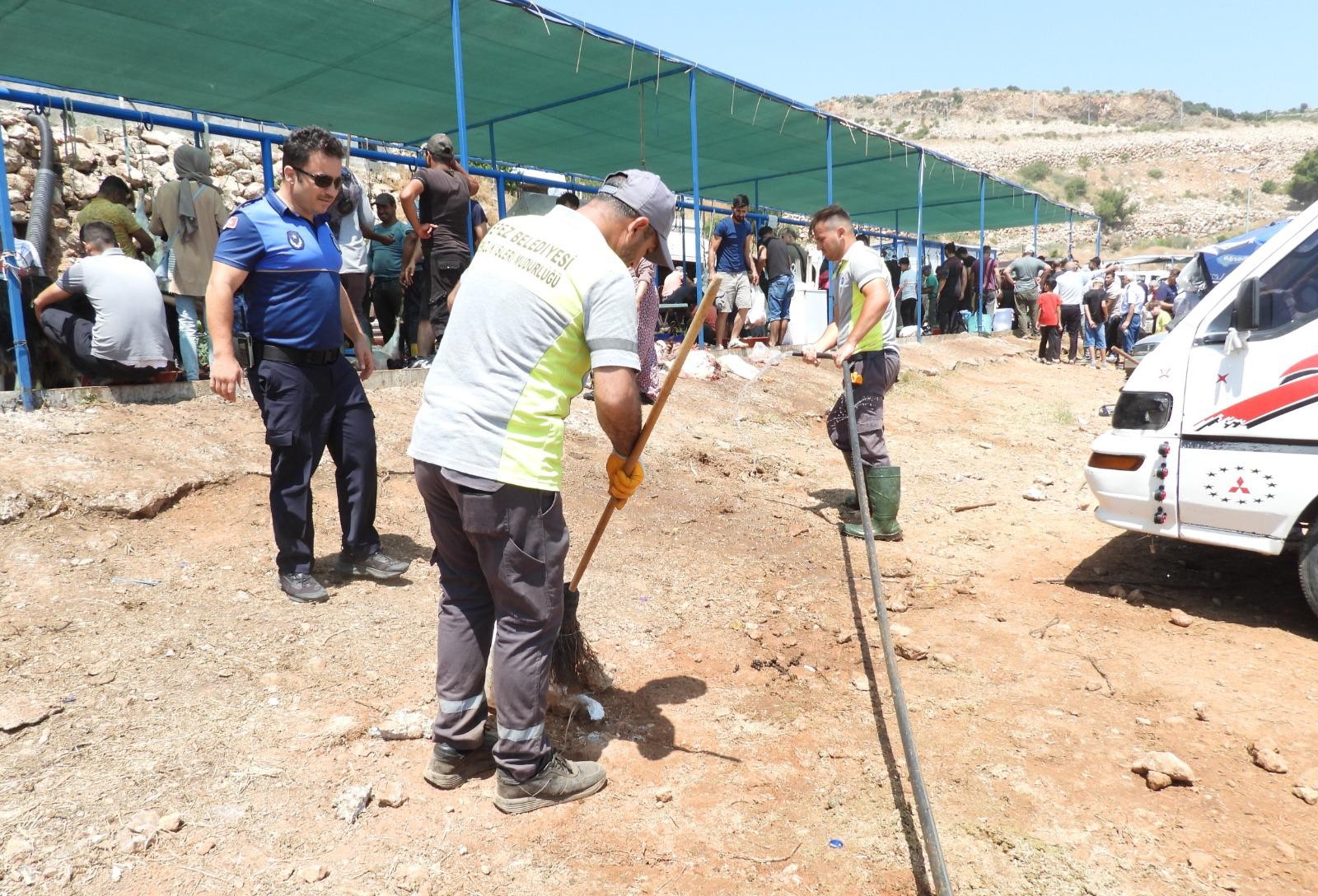 Kepez Belediyesi, Kurban Bayramı’nın ikinci gününde de görev başında<