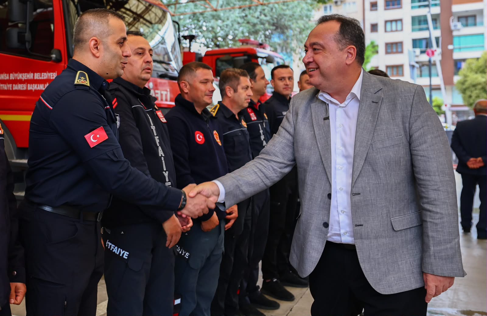 Başkan Dutlulu’dan itfaiye personeline teşekkür<