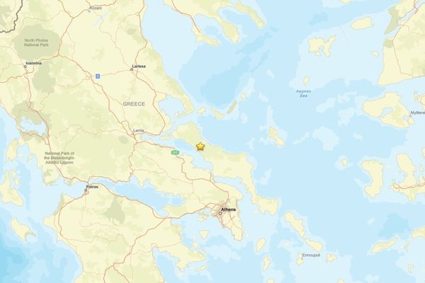 Yunanistan’da art arda iki deprem<