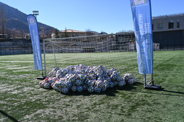 Isparta Belediyesi’nden Amatör Spor Kulüplerine destek<