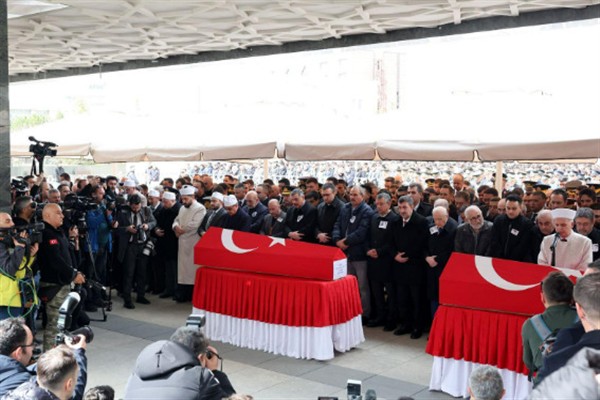 Bakan Güler, ASELSAN teknisyenleri Kahraman ve Can'ın cenaze törenine katıldı<
