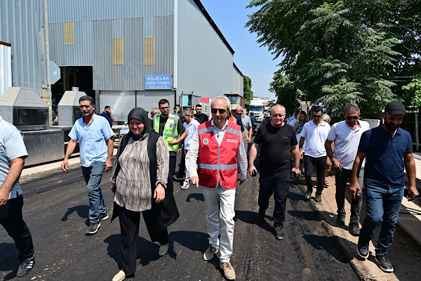 Başkan Kocagöz, Hurdacılar Sitesi'ndeki asfalt çalışmalarını inceledi
