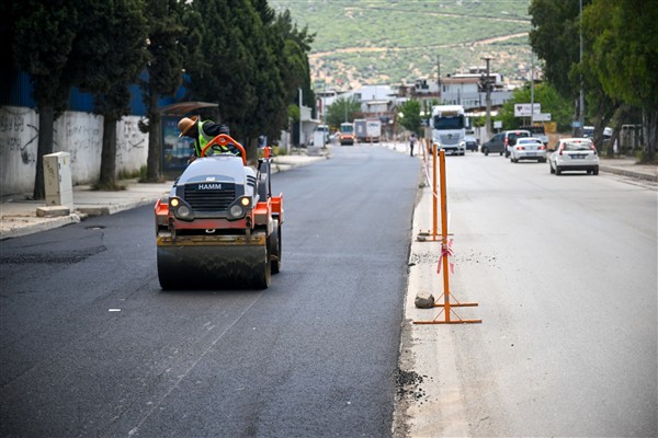 Eşki: Pınar Caddesi’ndeki asfaltlama çalışmalarımız devam ediyor<