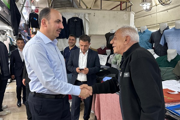Başkan Altay esnaf ve vatandaşlarla buluştu<