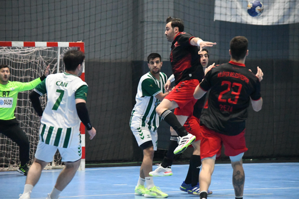 Nilüfer Belediyespor, Altınpost Giresunspor’u mağlup etti<