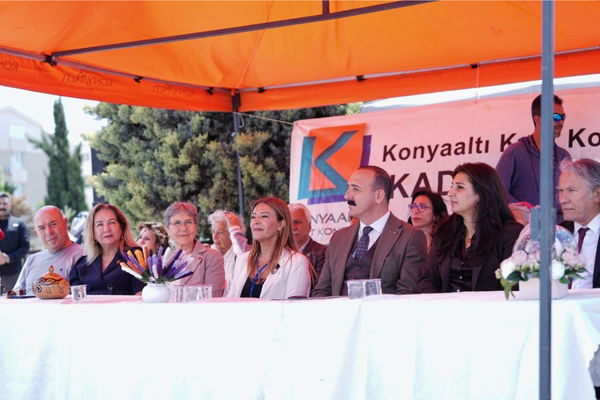 Konyaaltı'nda kadın emeği Dostluk Parkı’nda buluştu<