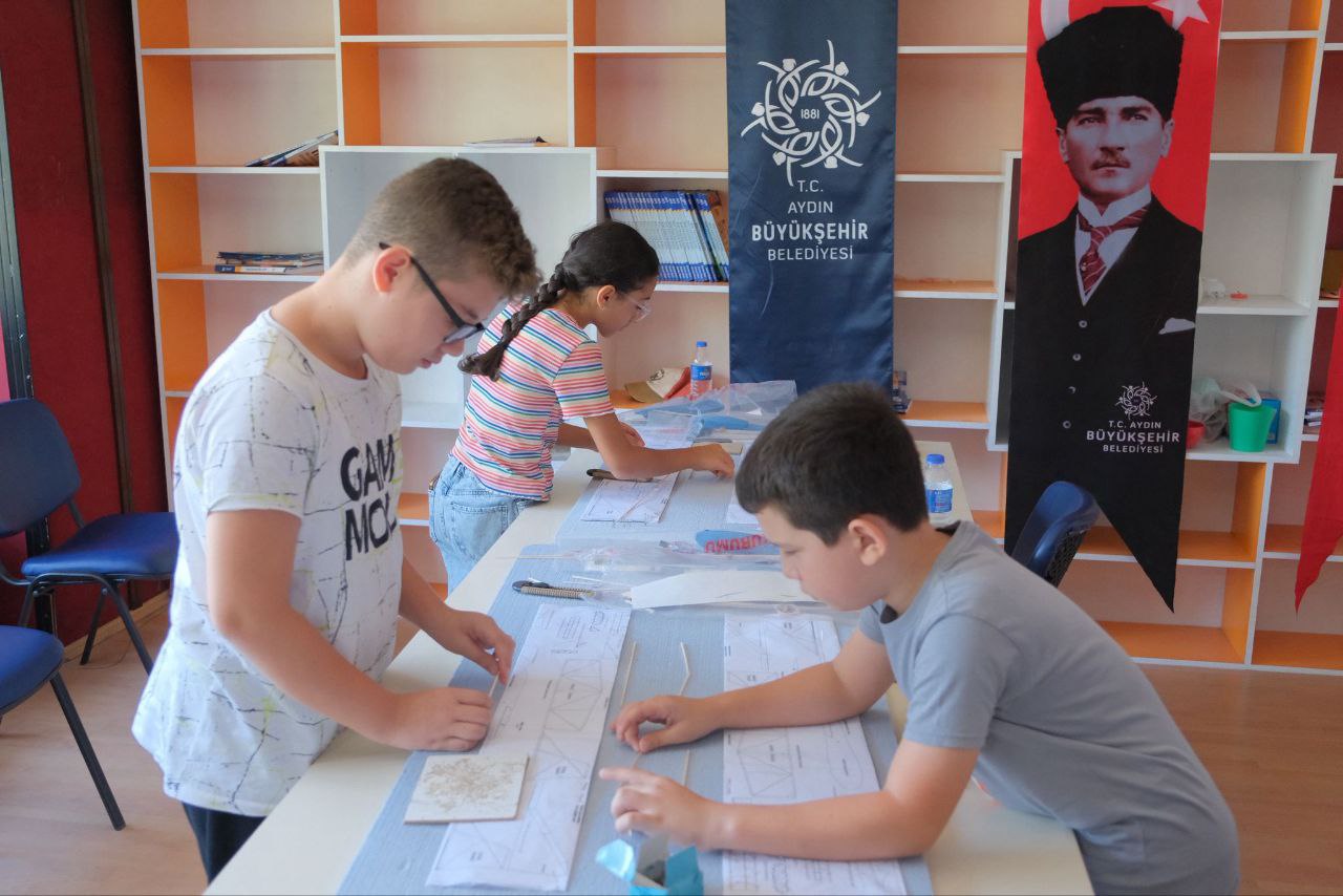 Aydın'da model uçak kursları başladı<