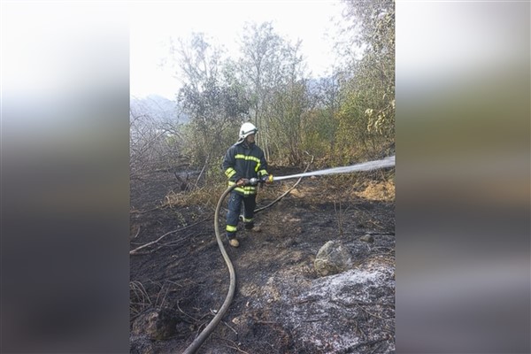 Eskişehir'de itfaiye ekipleri Mihalgazi’de çıkan yangını söndürdü<