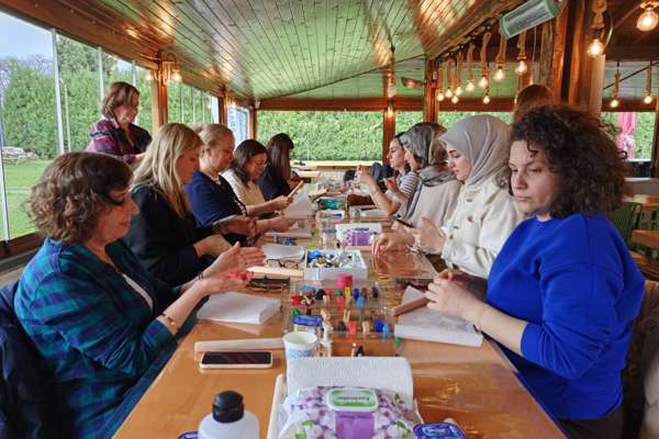 Sapanca’da Polimer Kil Yaka İğnesi Workshopu düzenlendi 