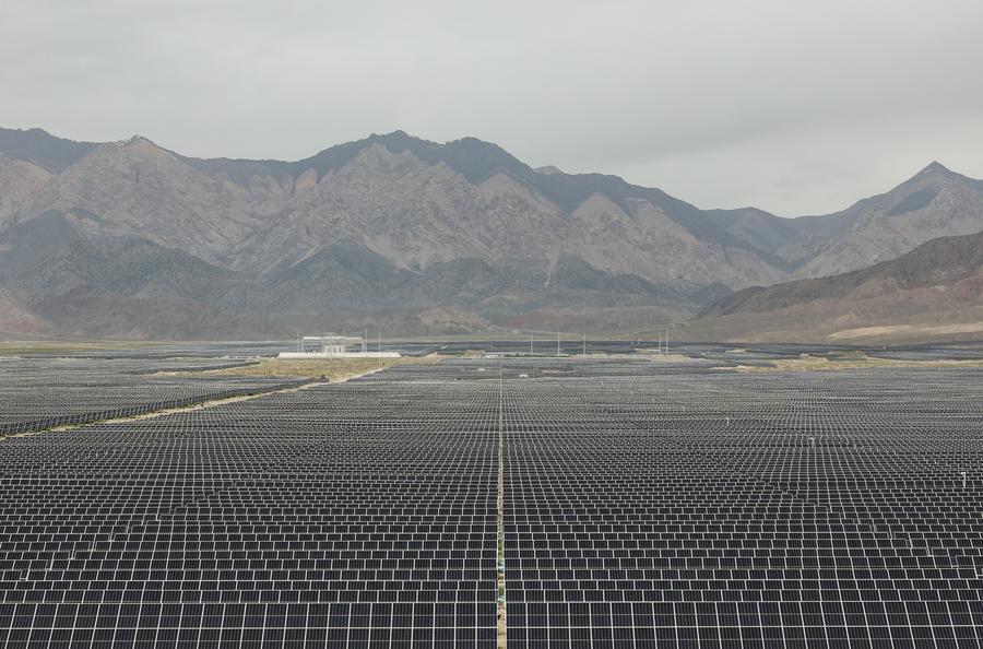 Çin yenilenebilir enerji için beş yıllık planını açıkladı<