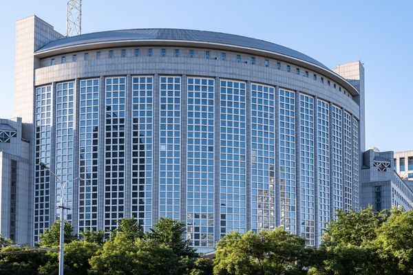 Çin’den ABD’nin yeni gümrük vergilerine tepki<