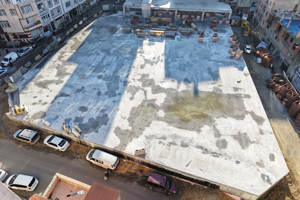 Çorlu Katlı Yer Altı Otoparkı ve Meydan Düzenlemesi inşaatı devam ediyor