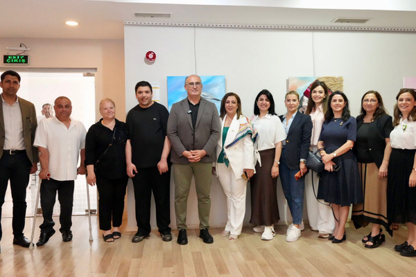 Alanya’da Hayalden Tuvale sergisi açıldı