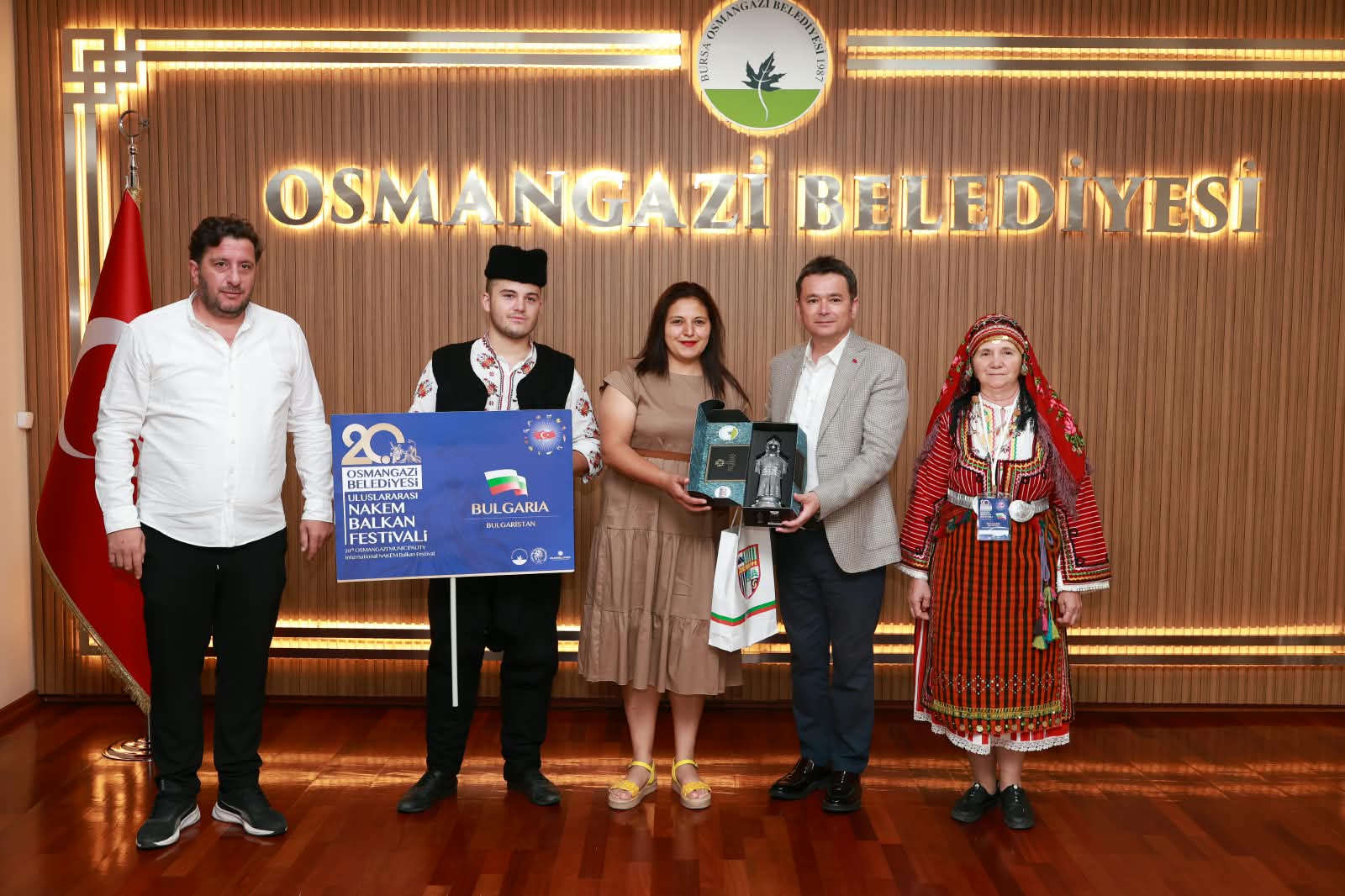Balkan Festivali’ne katılan ekiplerden Başkan Aydın’a ziyaret<