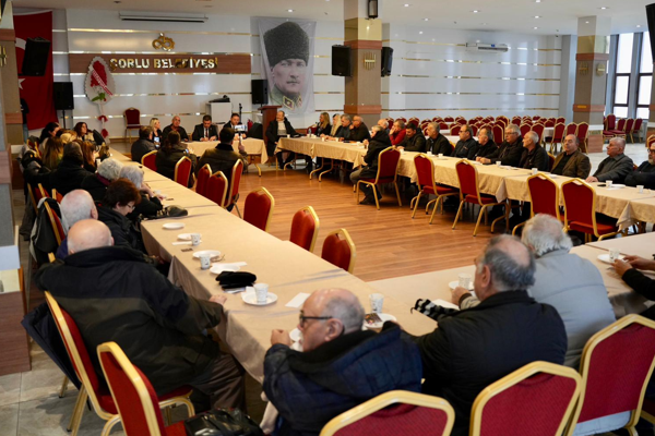 Başkan Sarıkurt, emekli vatandaşlarla buluştu