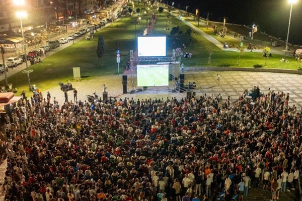 İzmir’de Dünya Kupası maçları dev ekranlarda izlenecek<