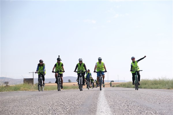 Bisikletseverler, Konya'daki tarihi rotada pedal çevirdi