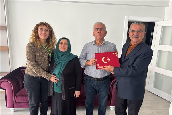 İzmit Belediyesi'nden Körfez'deki Kıbrıs gazilerine ziyaret<