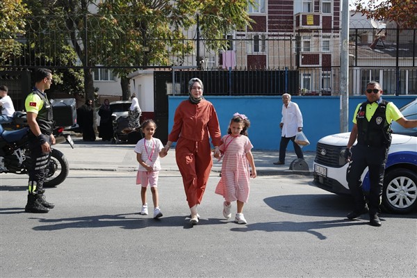 Yıldız: Öğrencilerimizin özel günlerini unutulmaz kılmak için yanındayız